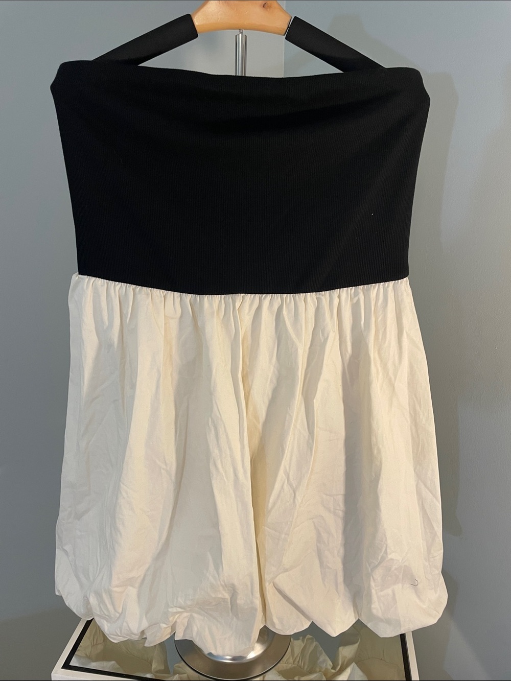 a new day Black Ribbed Strapless dress with bubble, hem, black and cream nwt - Picture 5 of 15